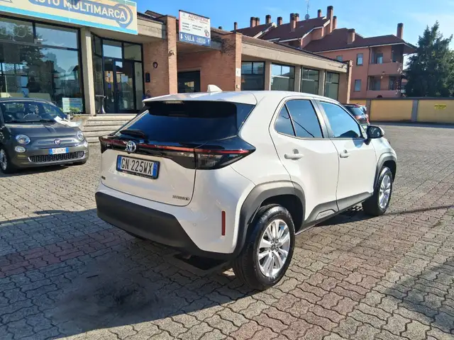 Toyota Yaris Cross view 9