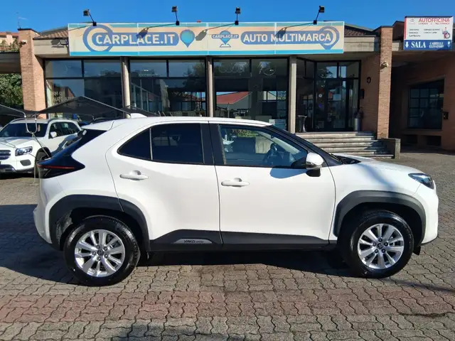 Toyota Yaris Cross view 8