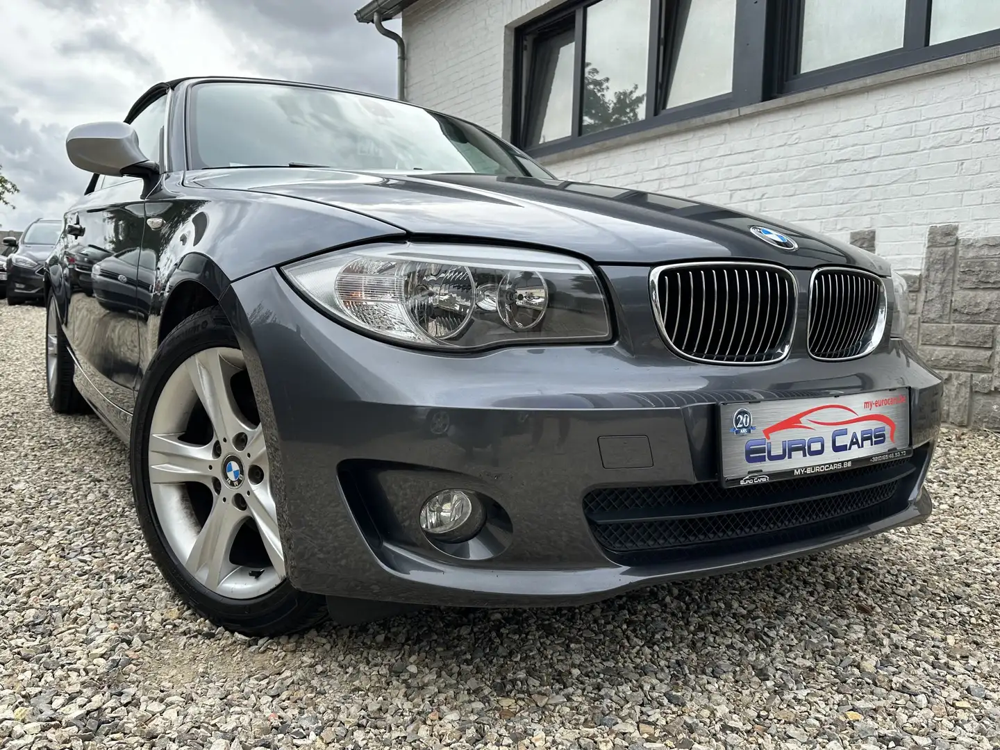 BMW 118 d CABRIOLET Edition Exclusive CUIR/NAVI/CRUISE/PDC Gris - 2