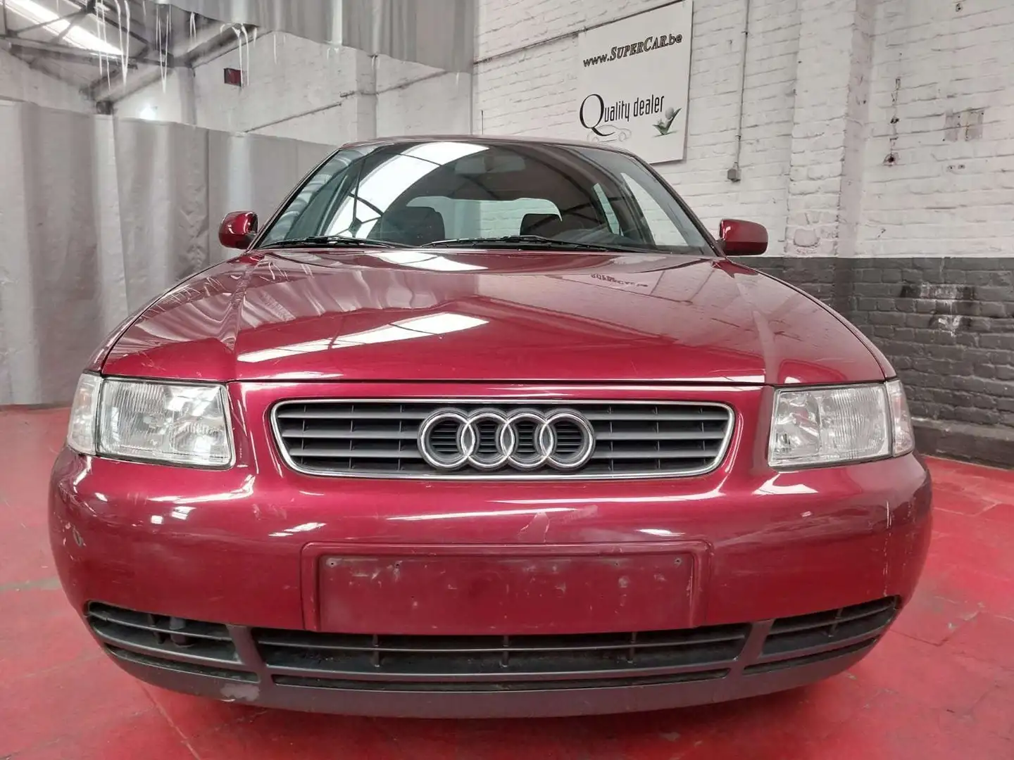 Audi A3 1.6i Attraction * LEZ OK * A/C * V/E * Rouge - 2