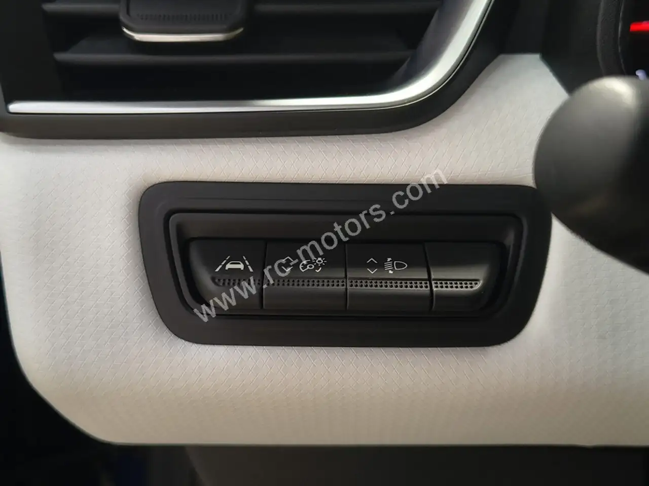Renault Clio Citadine 3 portes — photo 9