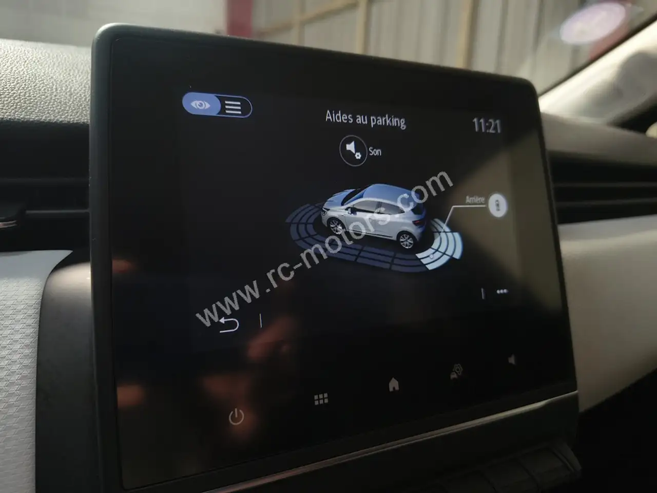 Renault Clio Citadine 3 portes — photo 17