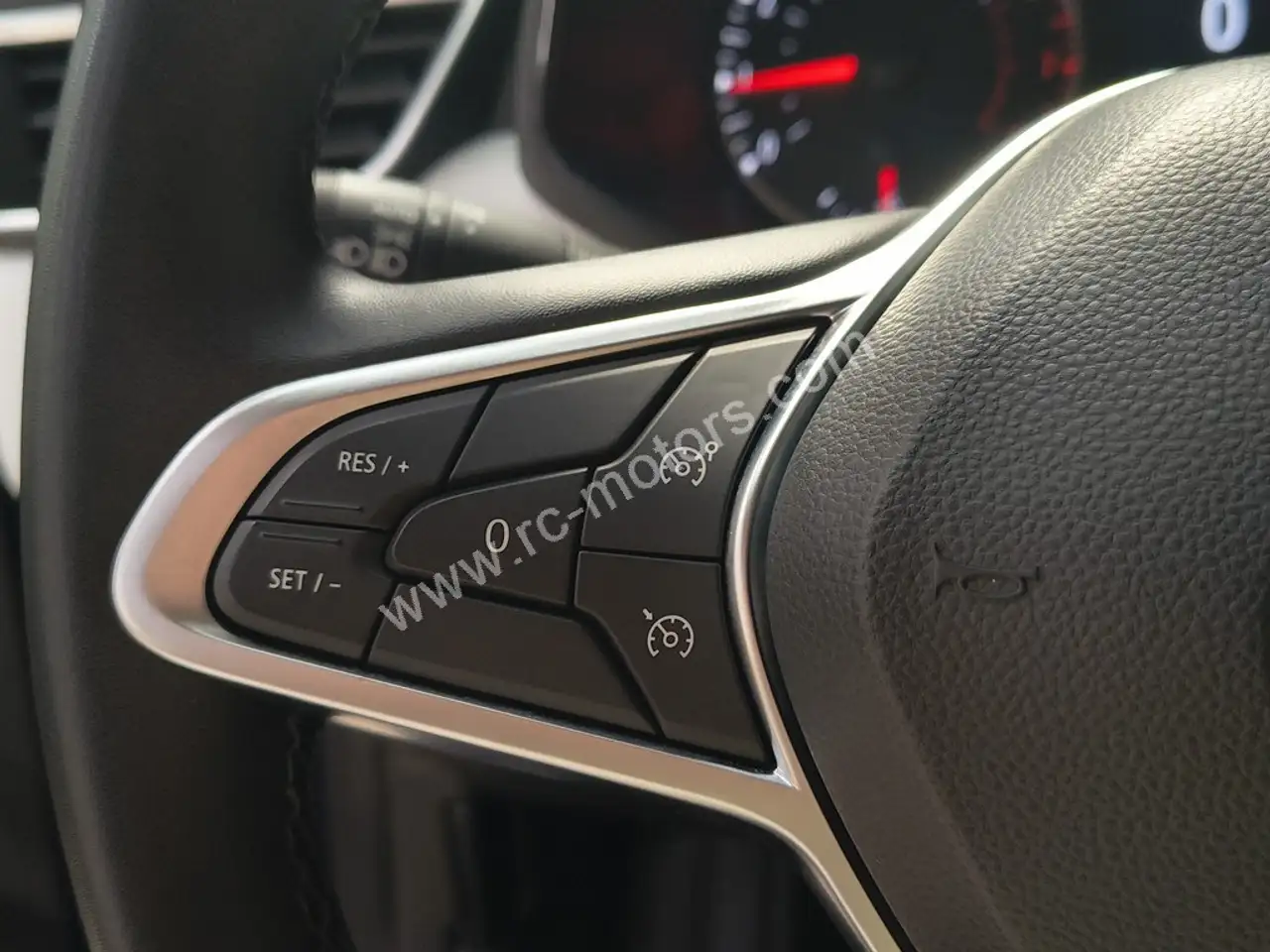 Renault Clio Citadine 3 portes — photo 10