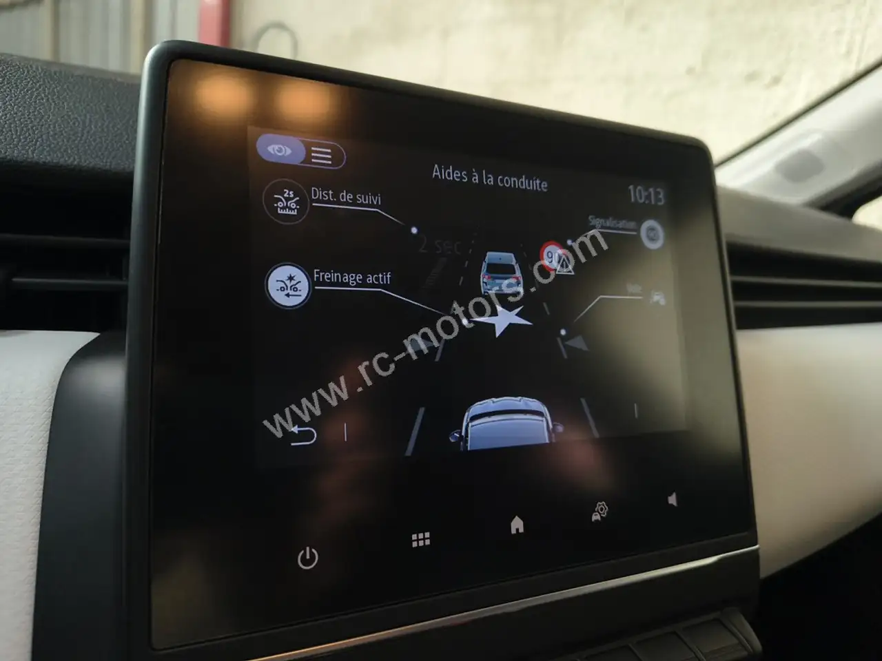 Renault Clio Citadine 3 portes — photo 18