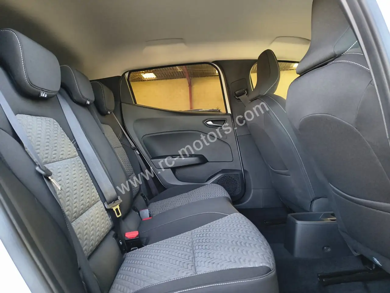 Renault Clio Citadine 3 portes — photo 6