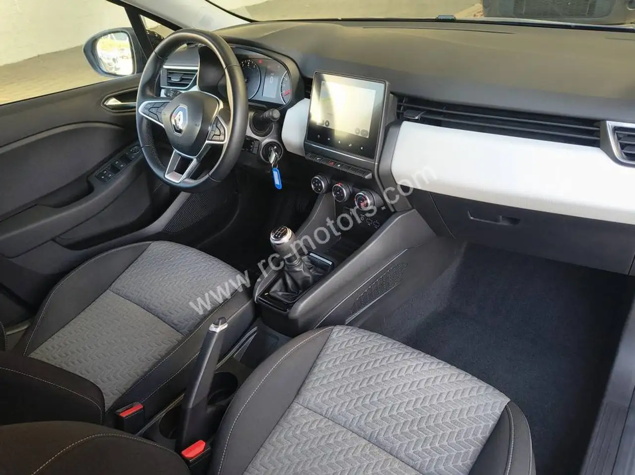 Renault Clio Citadine 3 portes — photo 4