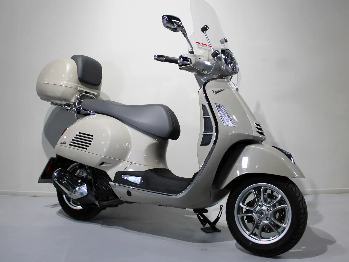 Vespa GTS 125 - 2