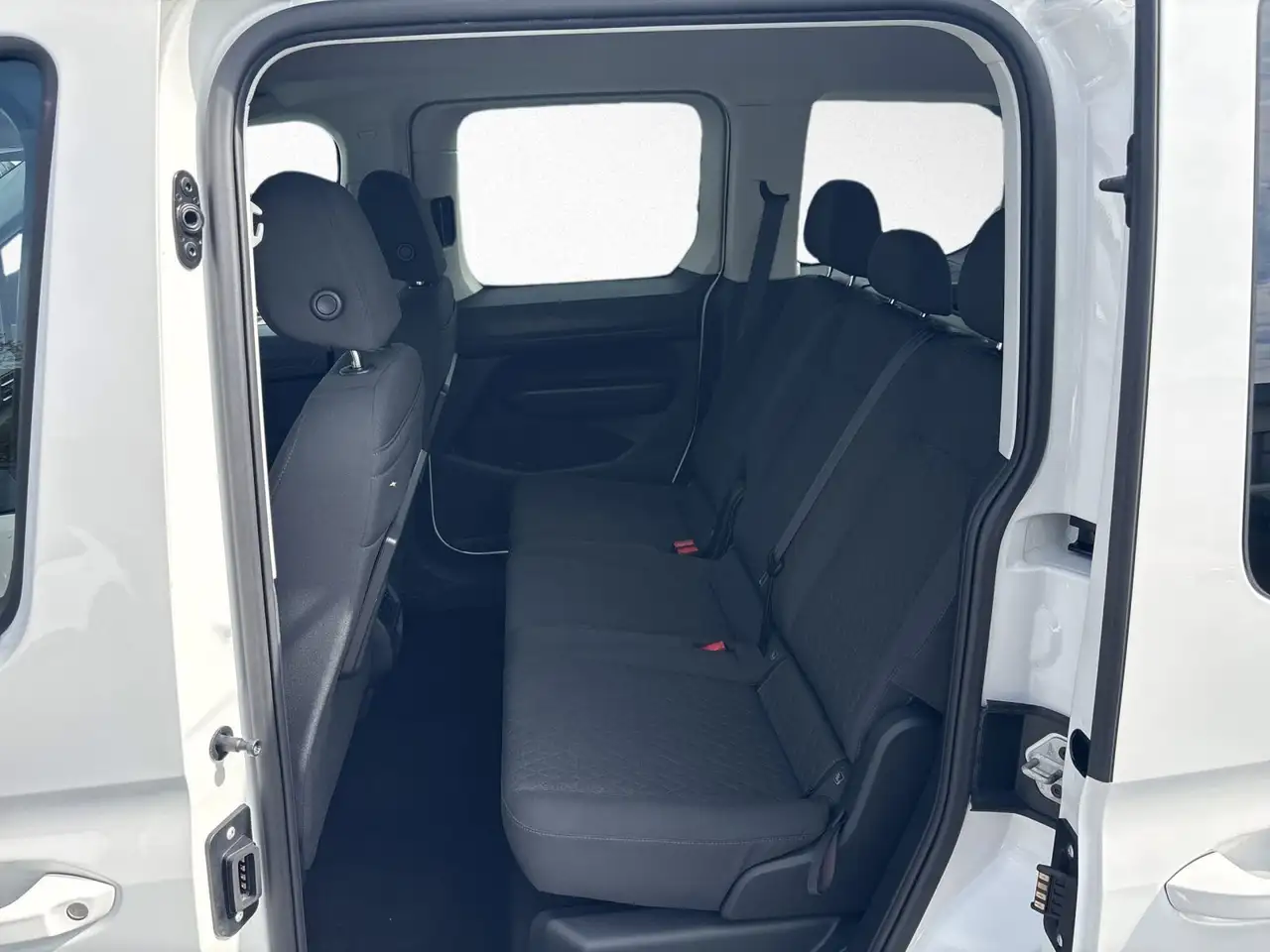 Volkswagen Caddy 1.5 TSI Life +ACC+Climatronic+Sitzheizung+ 12