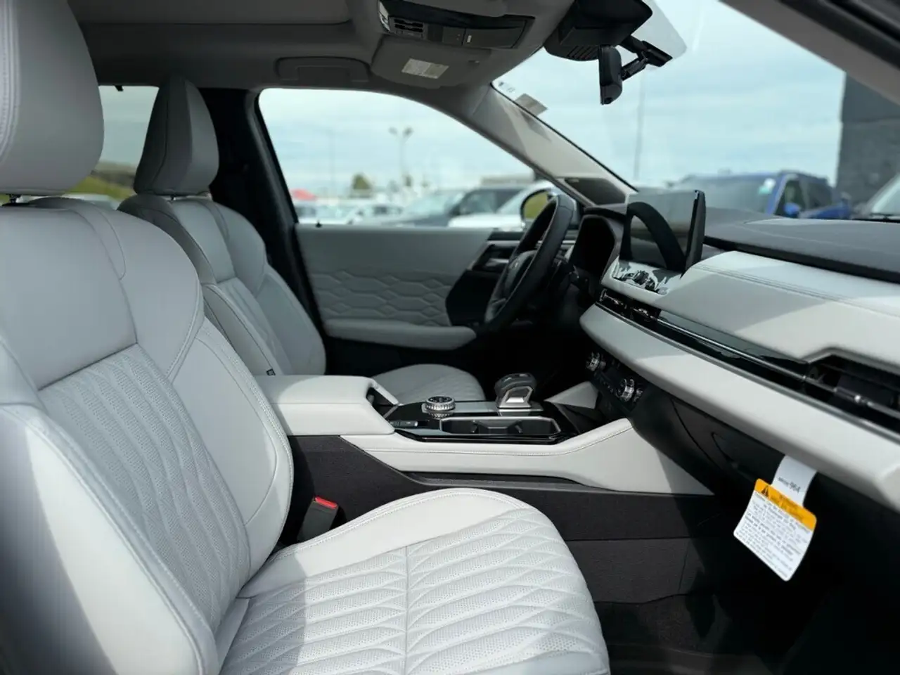 Mitsubishi Outlander снимка Mitsubishi Outlander