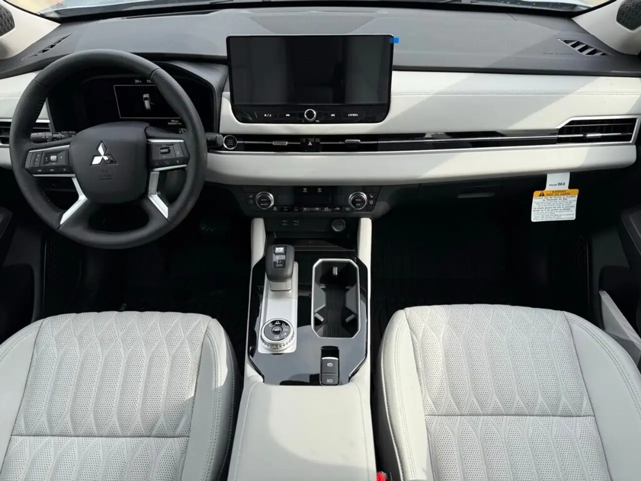Mitsubishi Outlander снимка Mitsubishi Outlander