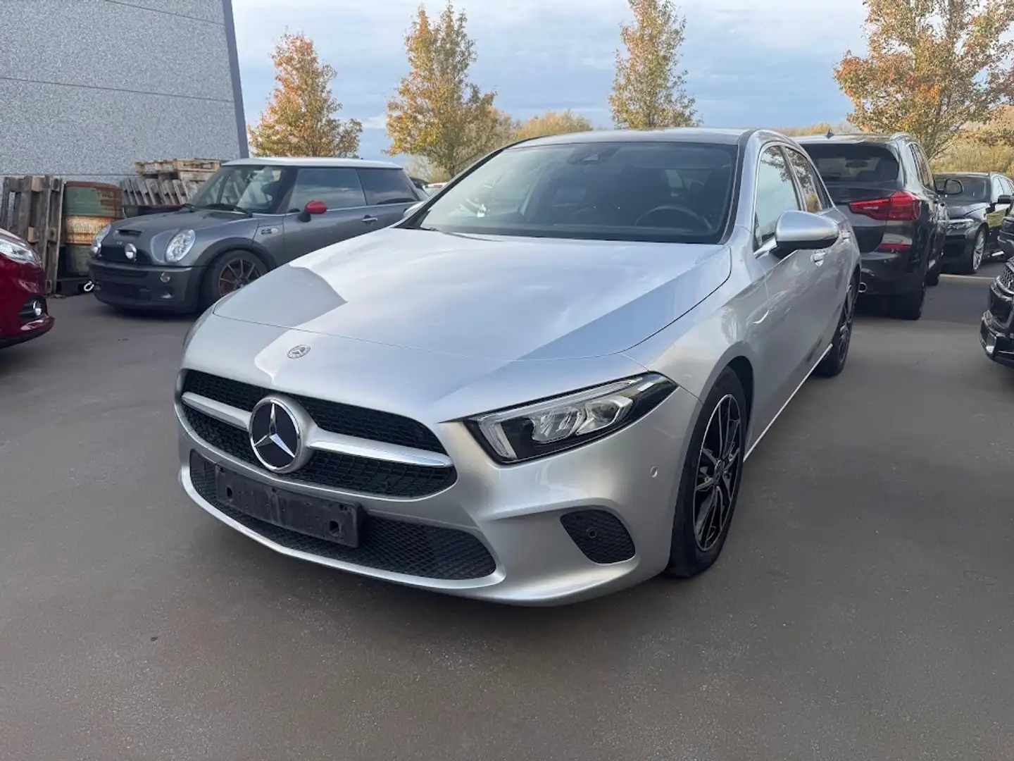 Mercedes-Benz A 180 d AUT. PANO / CAM / BURMESTER / VERW ZETELS / NAVI Argent - 2