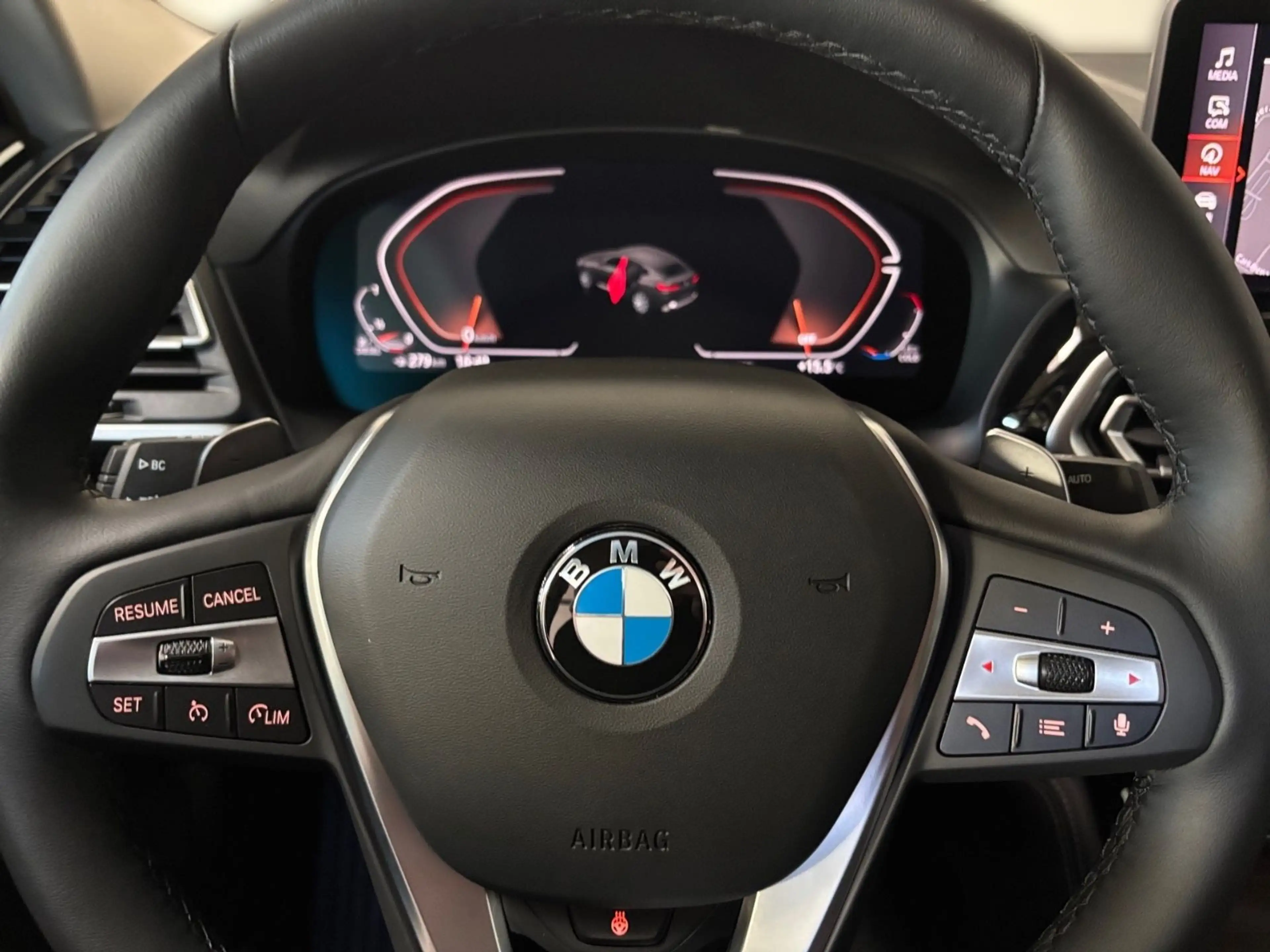 BMW X4 xDrive 30d -- AHK/ Innovation/ Memory/ Leder — photo 15