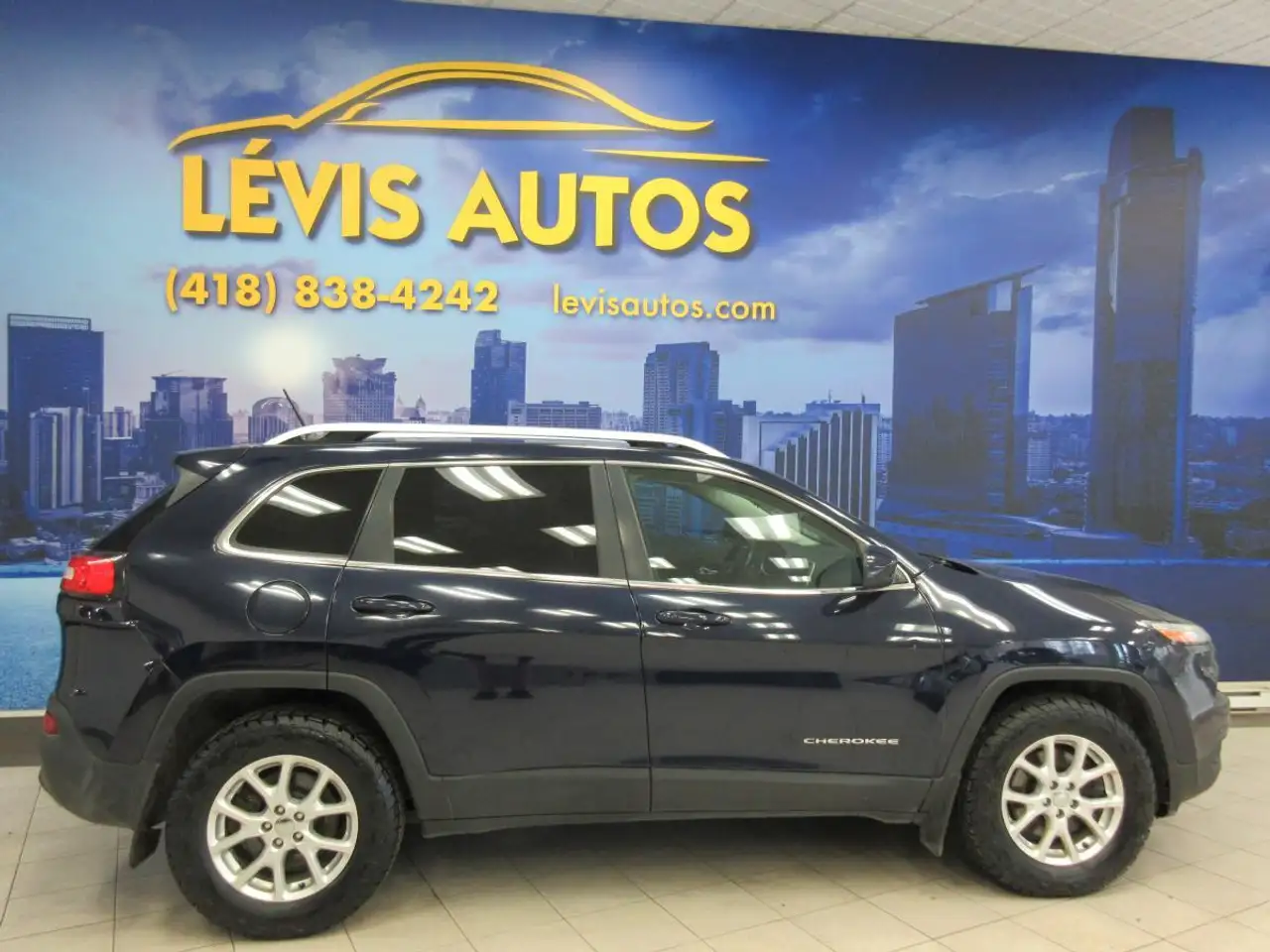 Jeep Cherokee снимка Jeep Cherokee