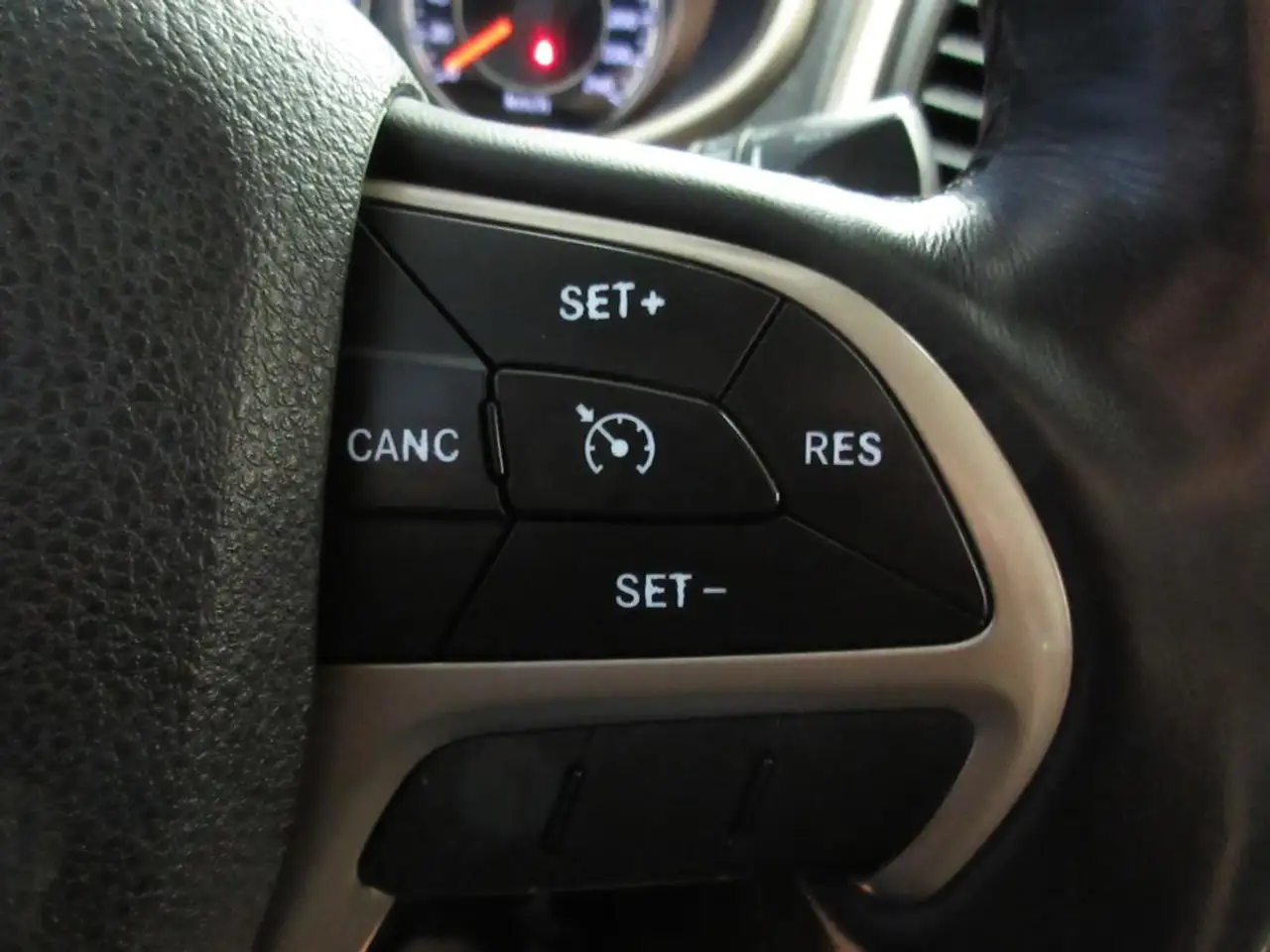 Jeep Cherokee снимка Jeep Cherokee