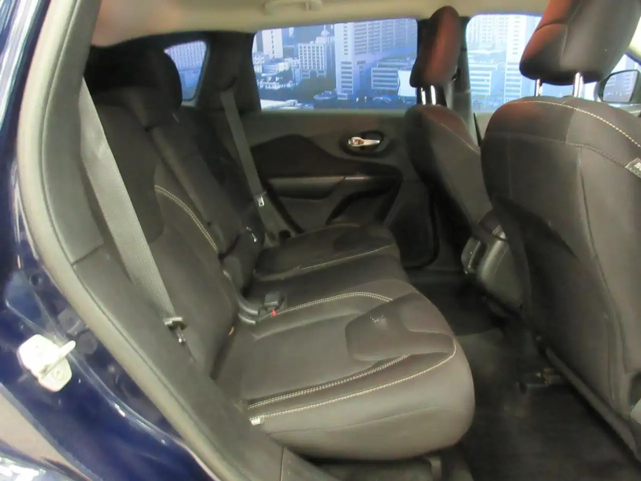 Jeep Cherokee снимка Jeep Cherokee