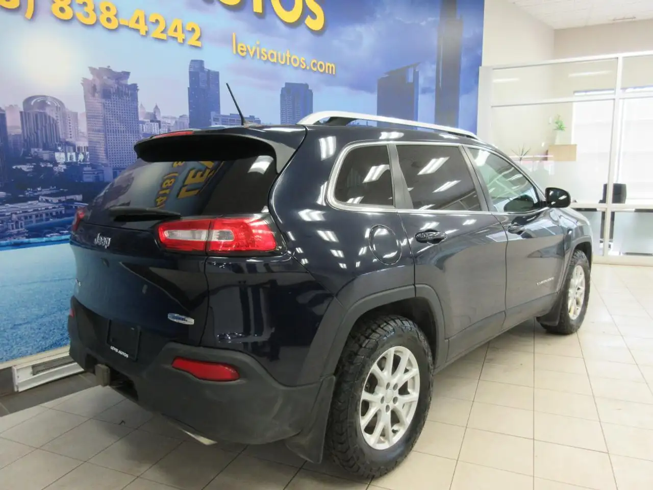 Jeep Cherokee снимка Jeep Cherokee