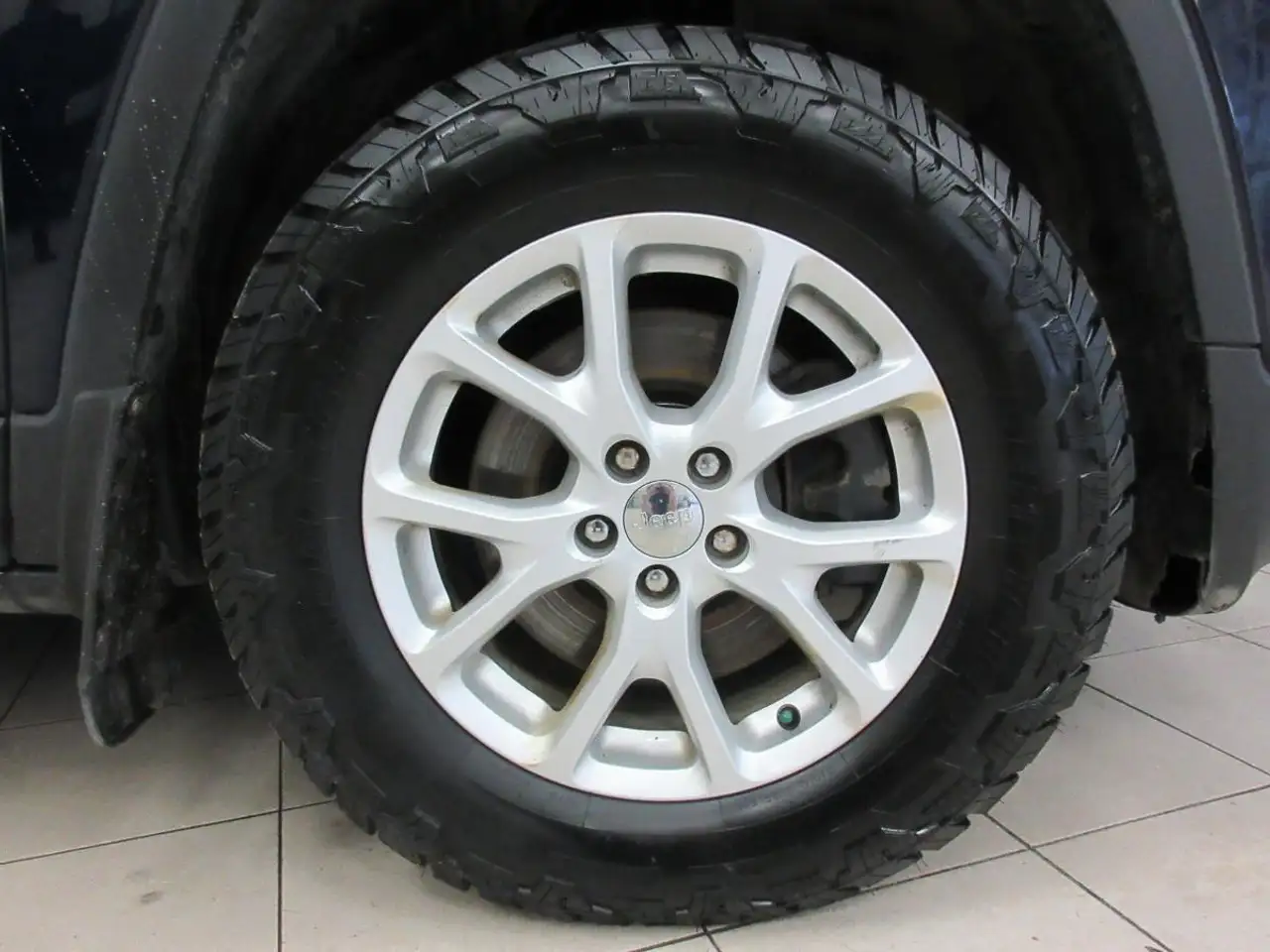 Jeep Cherokee снимка Jeep Cherokee