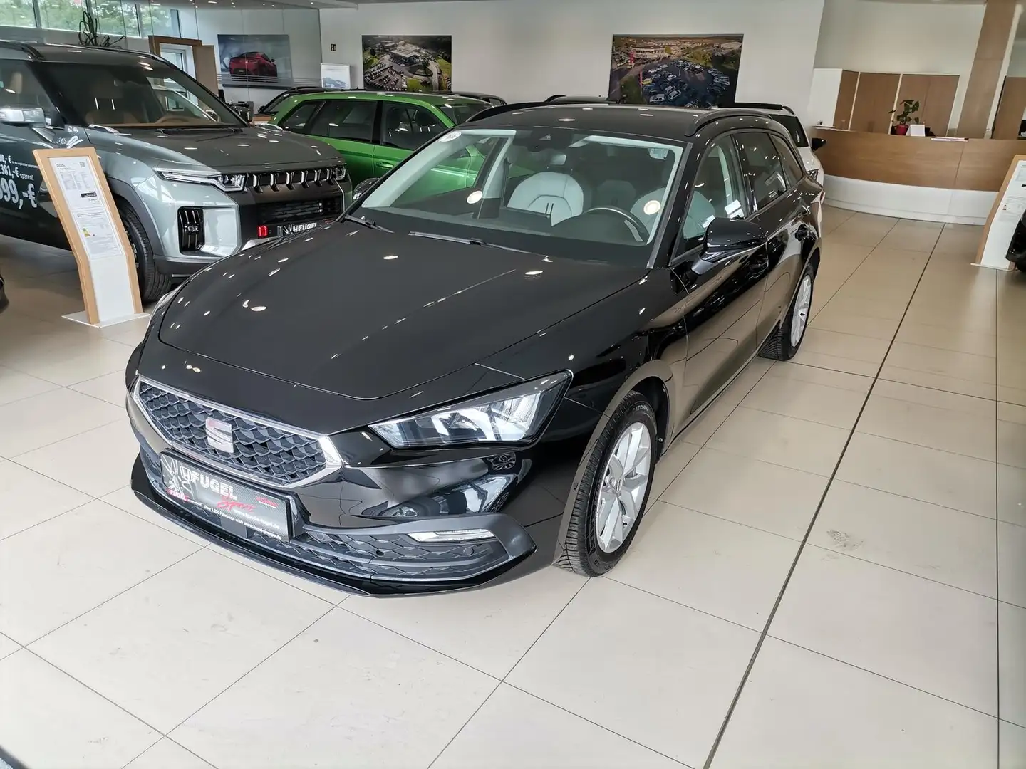 SEAT Leon ST 1.5 eTSI DSG Style Winter|LED|virt.Cock.|Navi Schwarz - 2