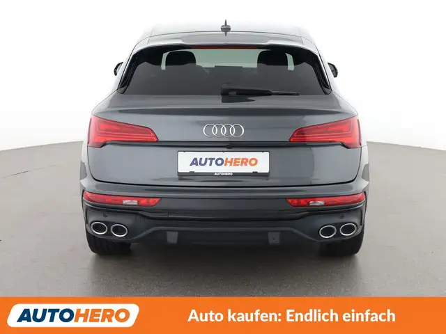 Audi SQ5 view 5
