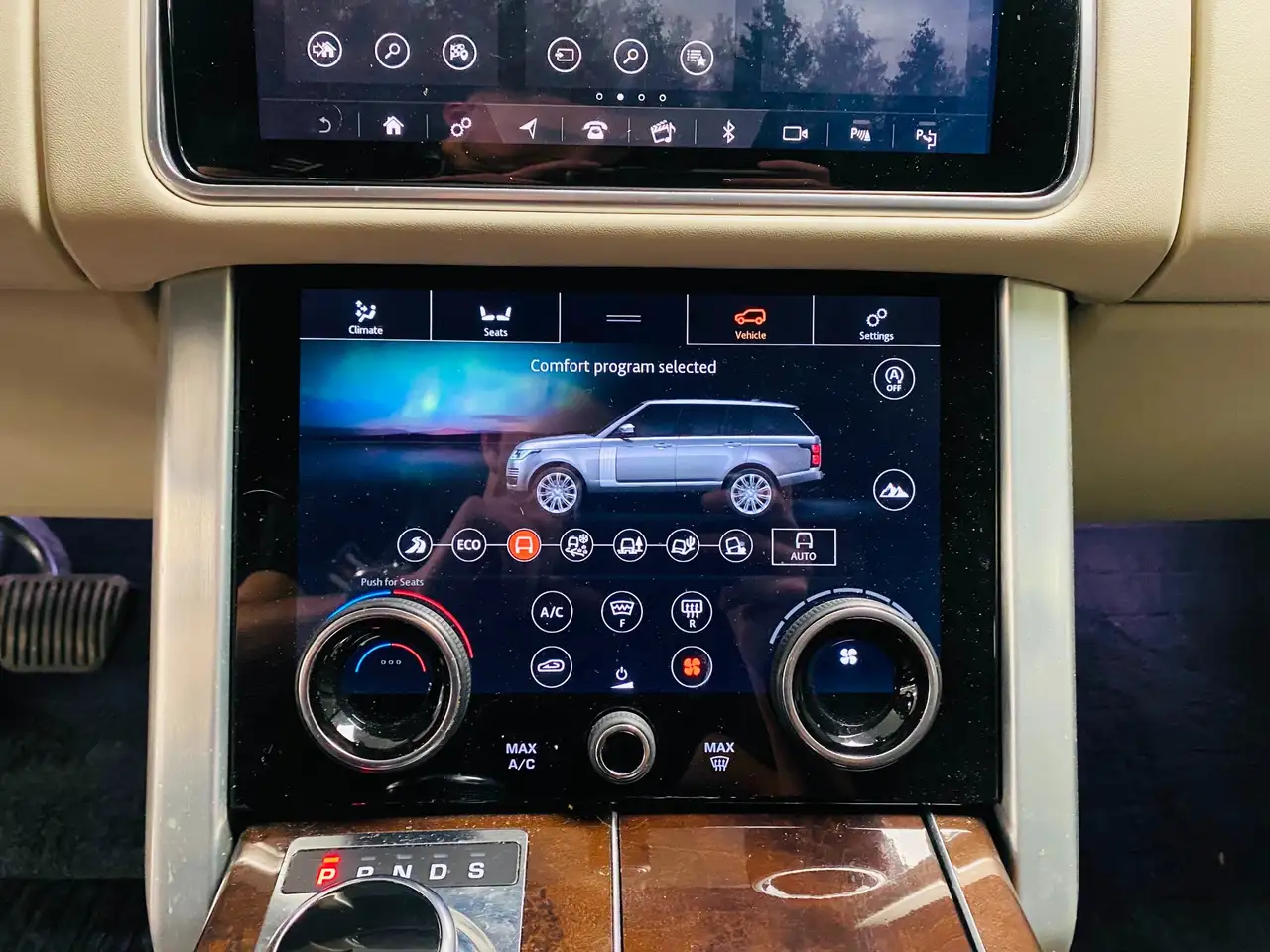Land Rover Range Rover снимка Land Rover Range Rover