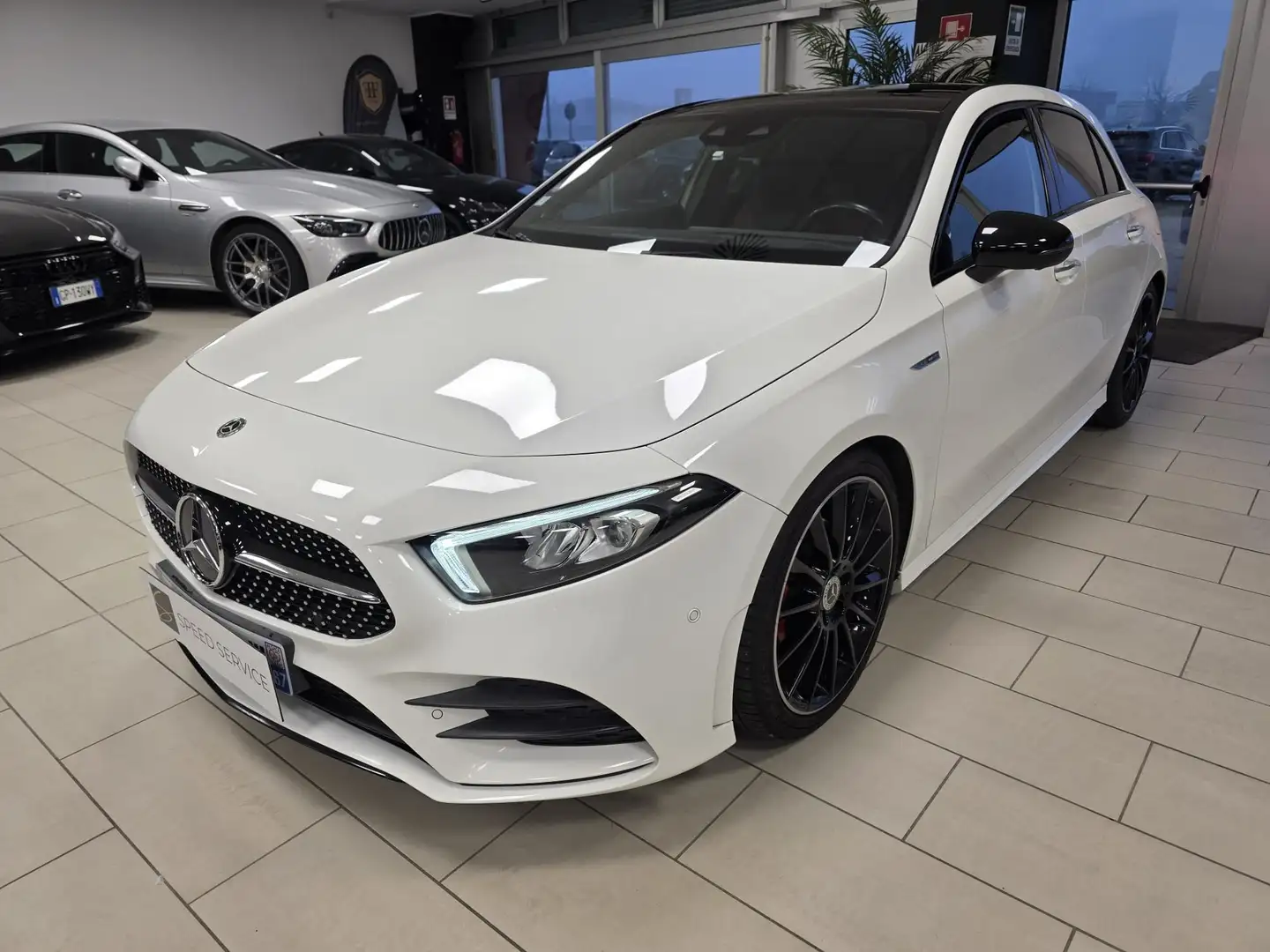 Mercedes-Benz A 200 Premium AMG auto in ottime condizioni tagl. merced Bianco - 1