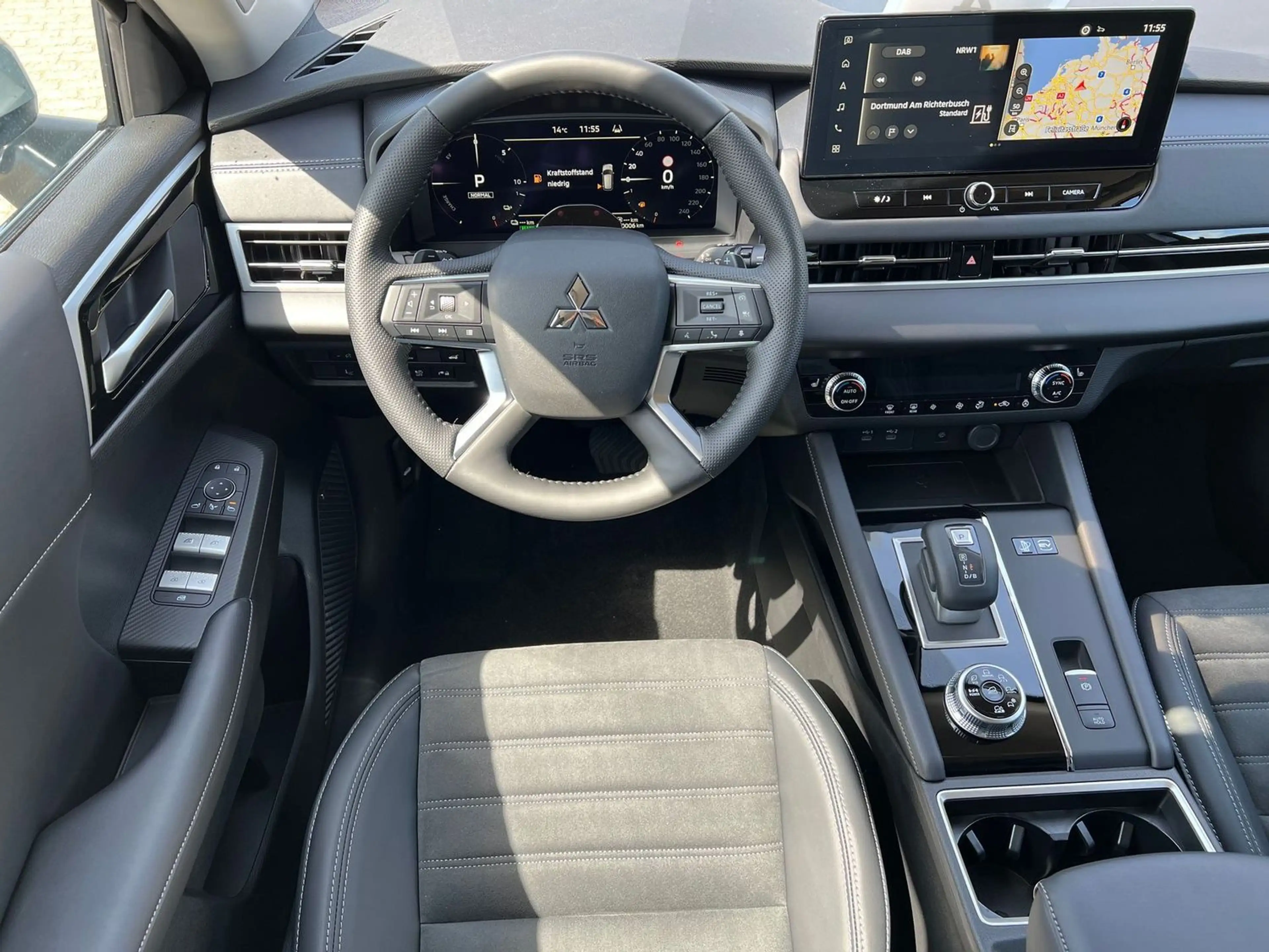Mitsubishi Outlander Plug-in Hybrid Intro Edition *HEAD-UP*20"ZOLL*AHK — photo 12