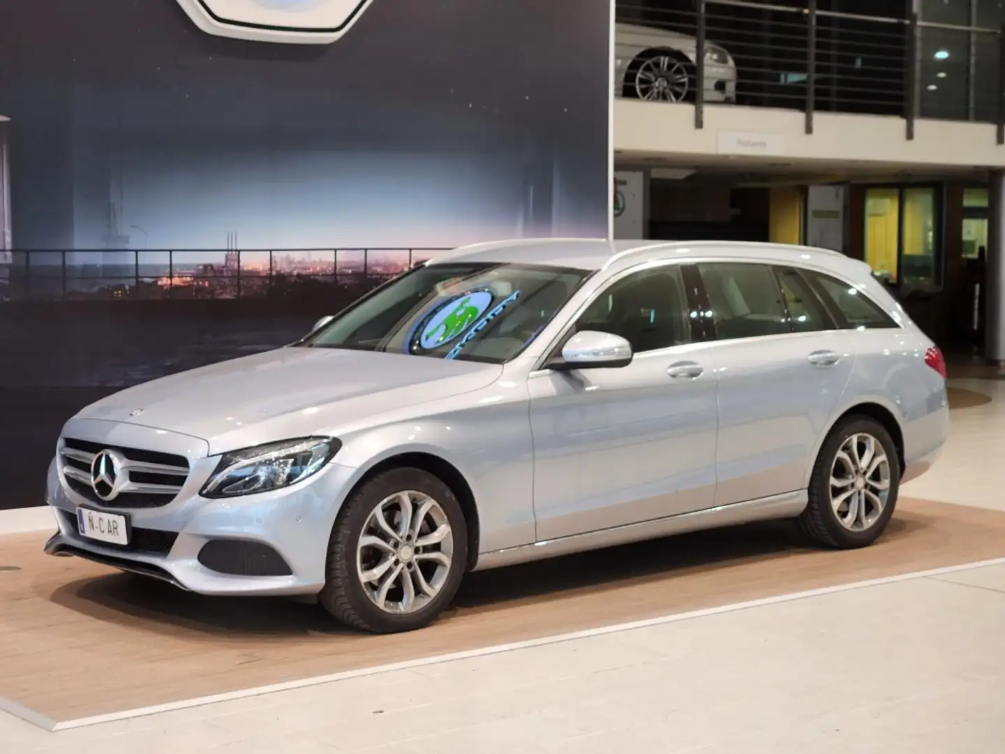 Mercedes-Benz MERCEDES-BENZ Clase C Familiar Automático de 5 P Grijs - 2