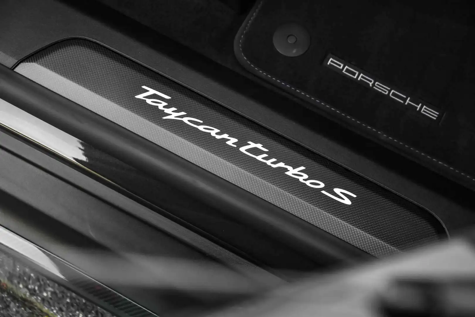 Porsche Taycan Taycan Turbo S 93 kWh Grey - 2