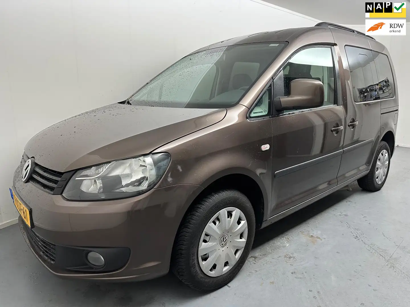 Volkswagen Caddy 1.2 TSI Trendline # Rolstoel # Airco # PDC # nieuw Bruin - 1