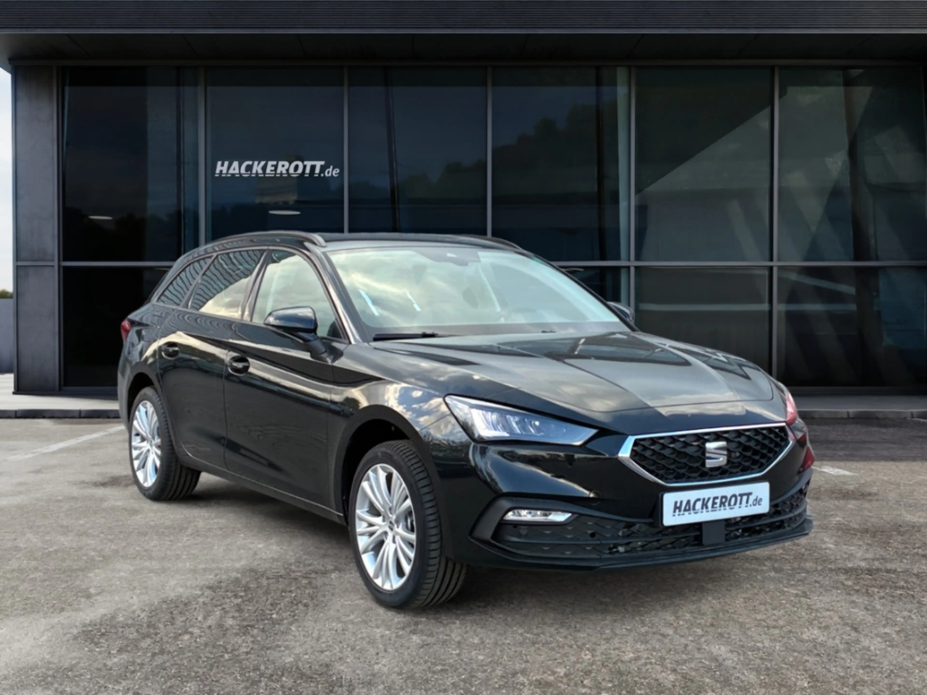 SEAT Leon Sportstourer Road Edition 1.5 eTSI 150 PS 7-Gang-D — photo 7