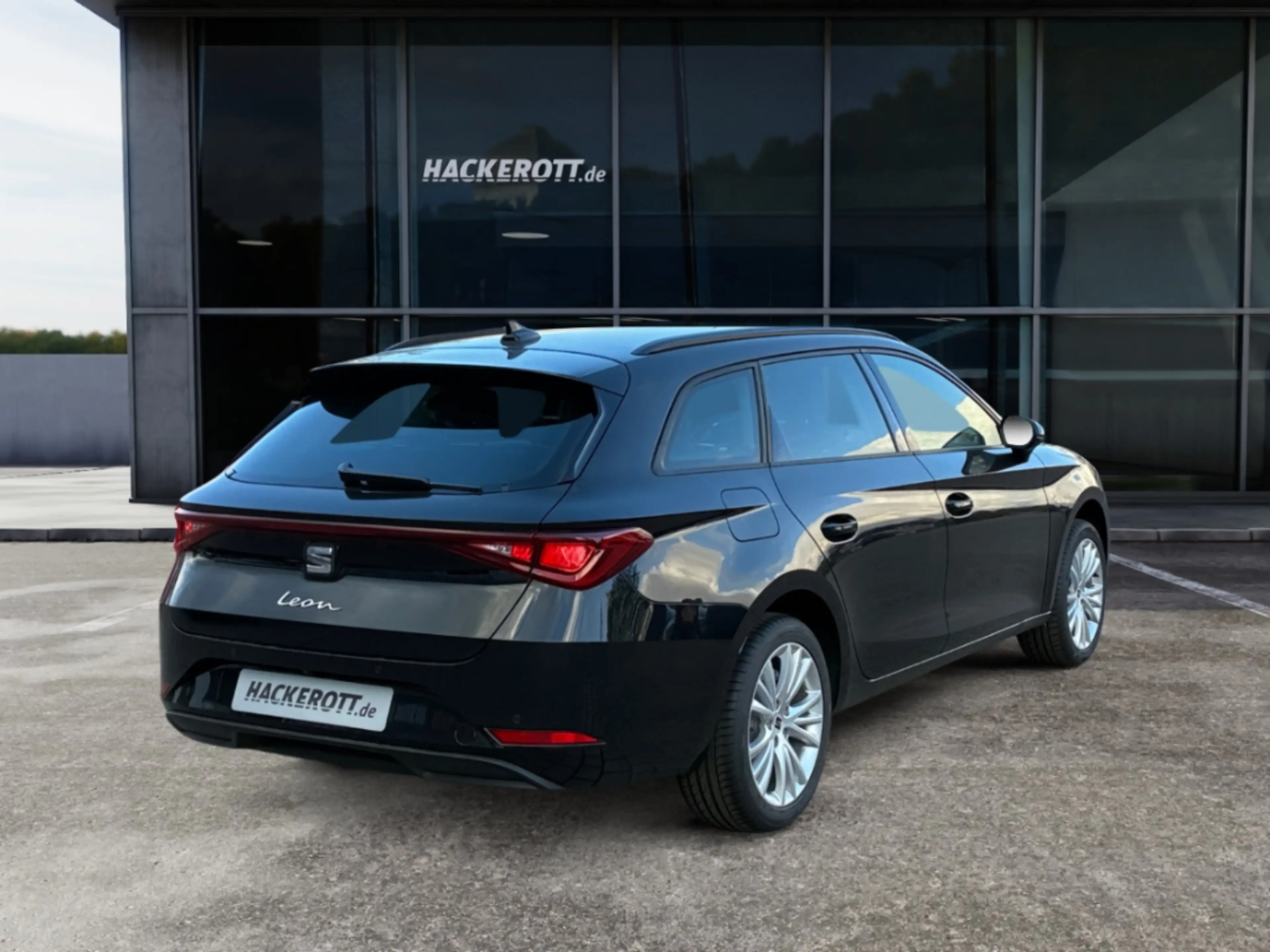 SEAT Leon Sportstourer Road Edition 1.5 eTSI 150 PS 7-Gang-D — photo 5