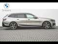 BMW i5 eDrive40 Touring Grijs - thumbnail 4