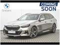 BMW i5 eDrive40 Touring Grijs - thumbnail 1