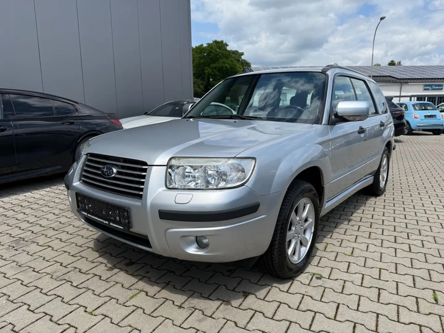 Subaru Forester 2.0 X Comfort *PANO*SITZHZ*KLIMAA* Срібний - 1