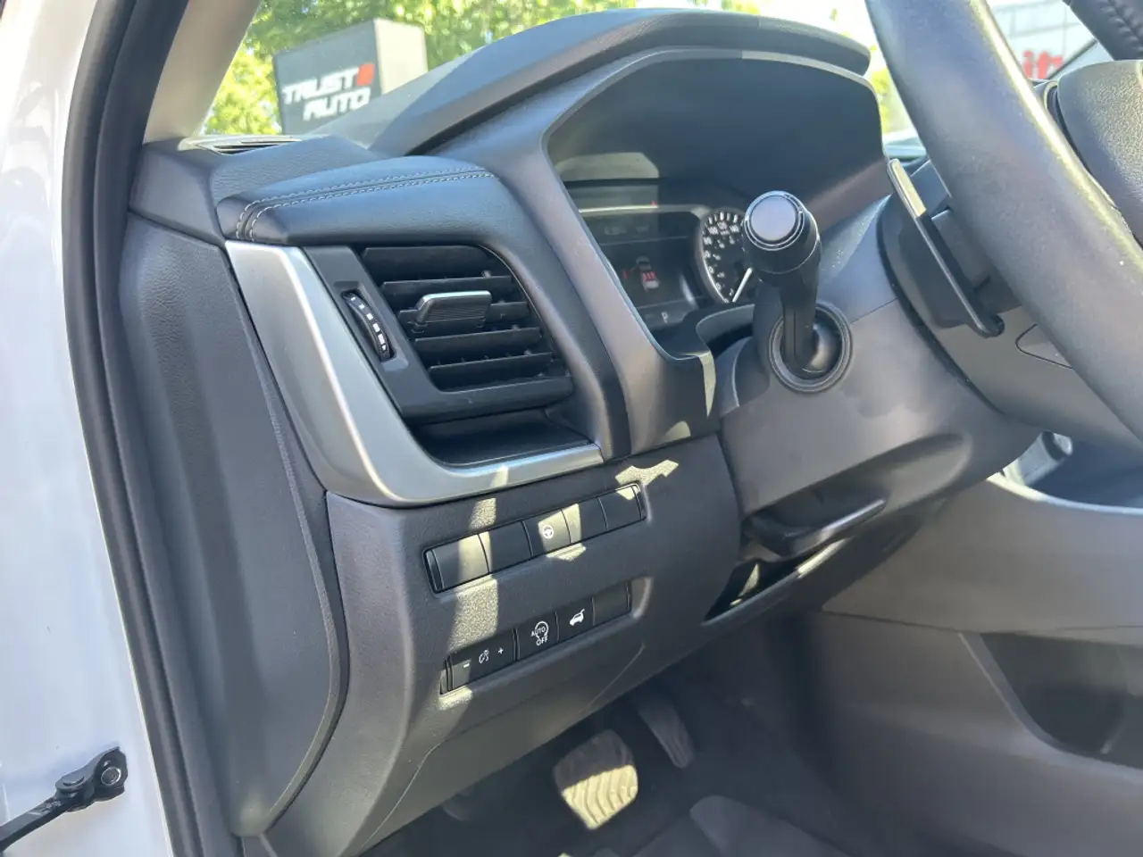 Nissan Rogue fotografie Nissan Rogue