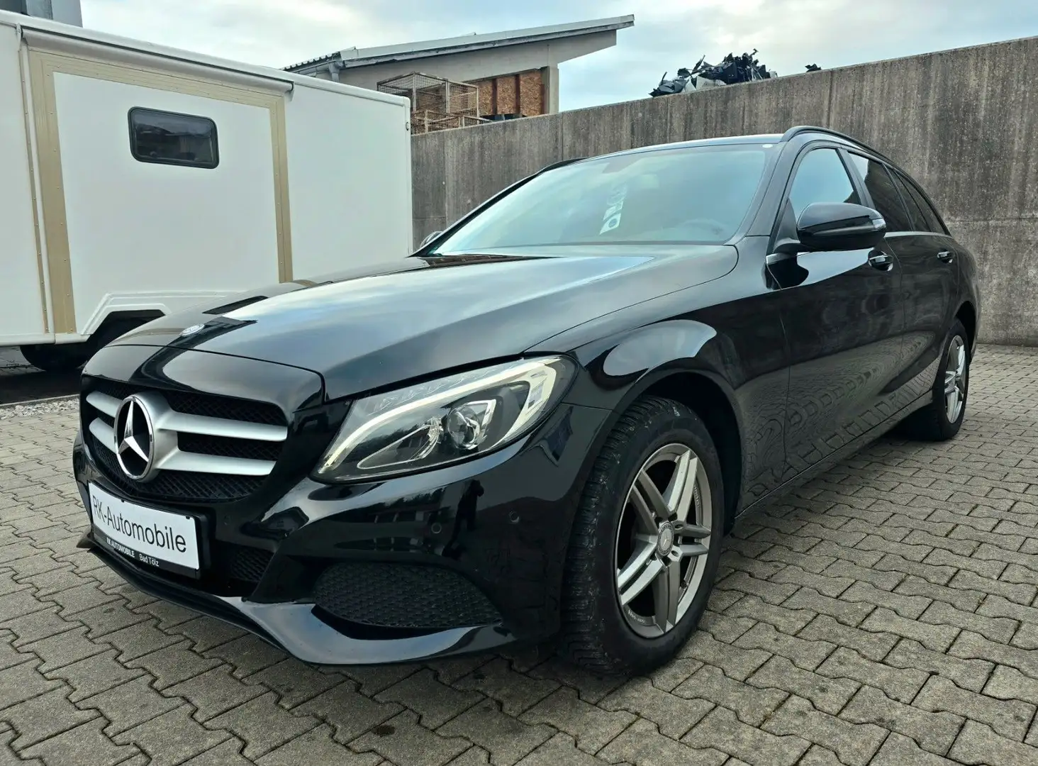 Mercedes-Benz C 200 d T Autom. Plus Schwarz - 1