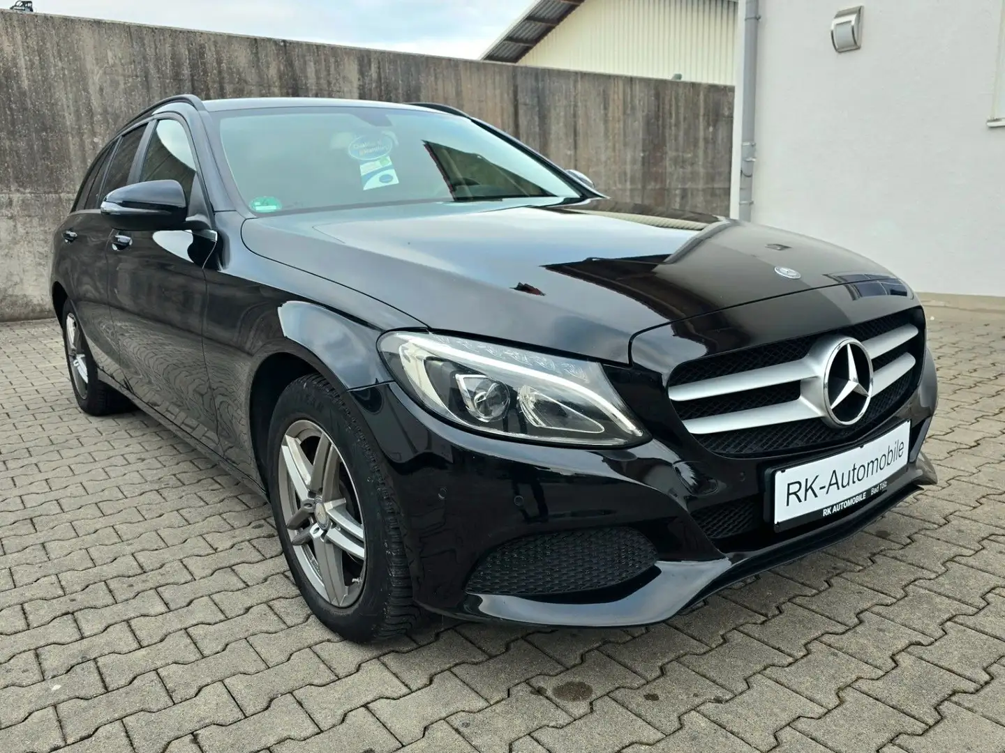 Mercedes-Benz C 200 d T Autom. Plus Schwarz - 2
