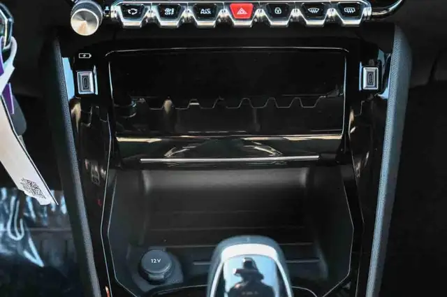 Peugeot 2008 view 15