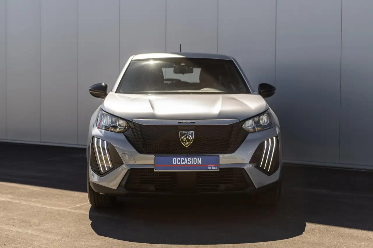 Peugeot 2008 1.2 Hybrid 136 Style 4