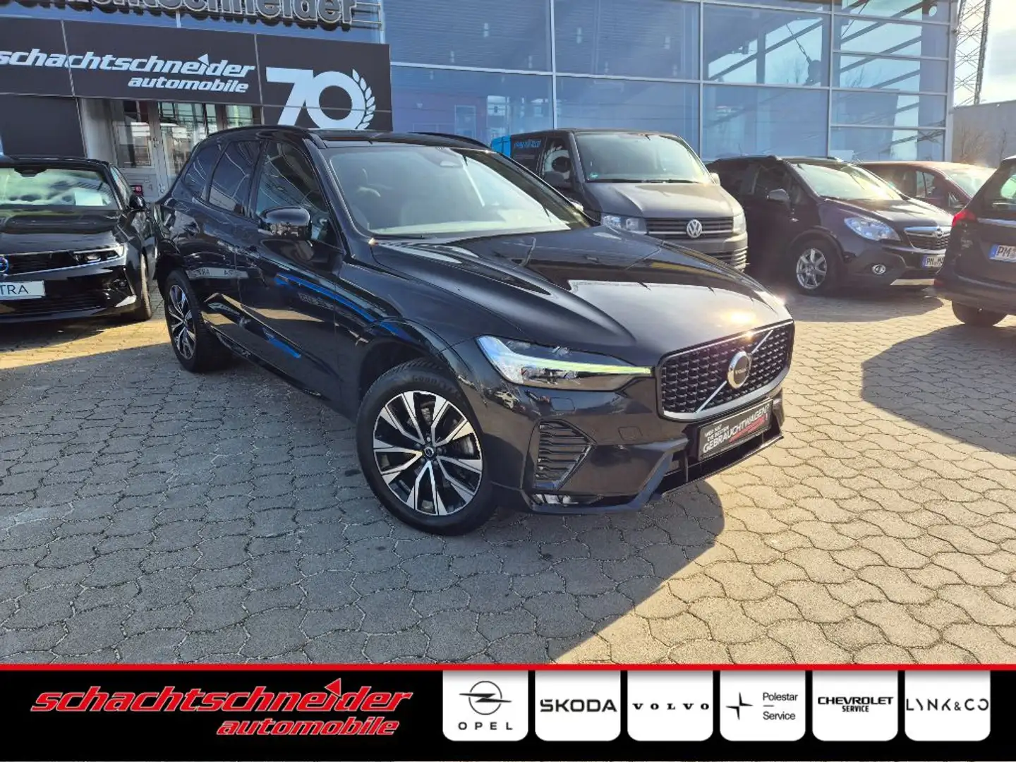 Volvo XC60 B4 D Plus Dark+HarmanKardon+Fahrerassist. Schwarz - 1