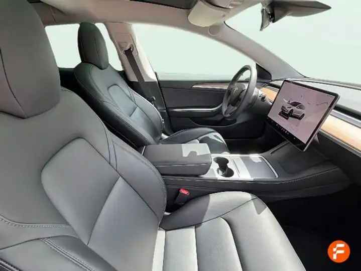 Tesla Model 3 2023, foto 13