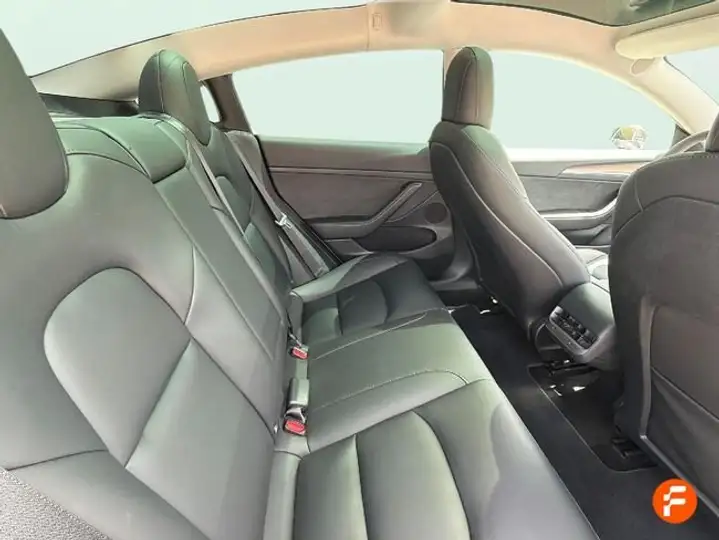 Tesla Model 3 2023, foto 18