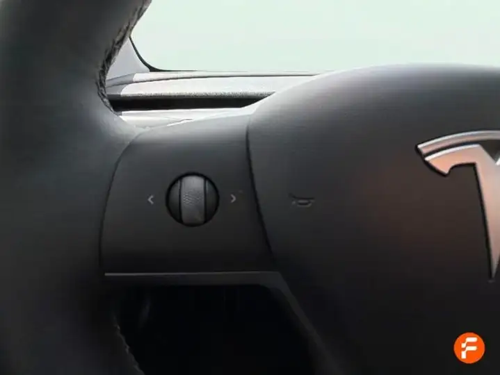 Tesla Model 3 2023, foto 14