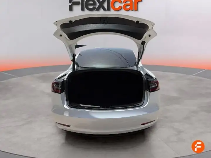 Tesla Model 3 2023, foto 10