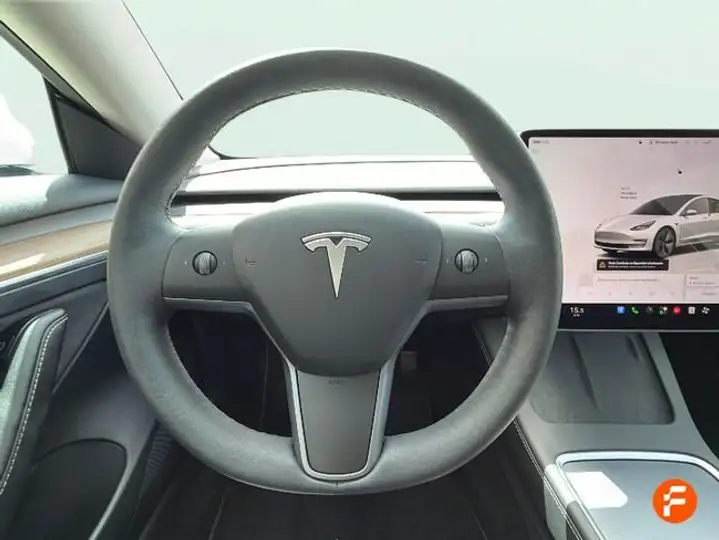 Tesla Model 3 2023, foto 12