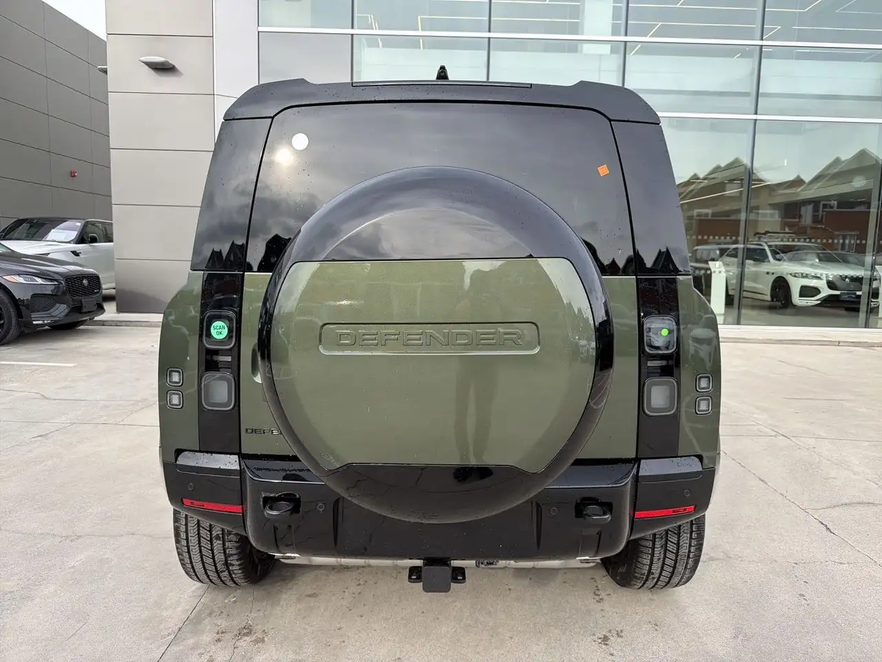 Land Rover Defender снимка Land Rover Defender