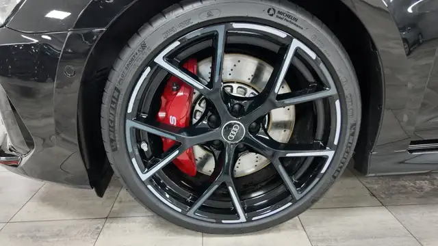 Audi RS3 view 12
