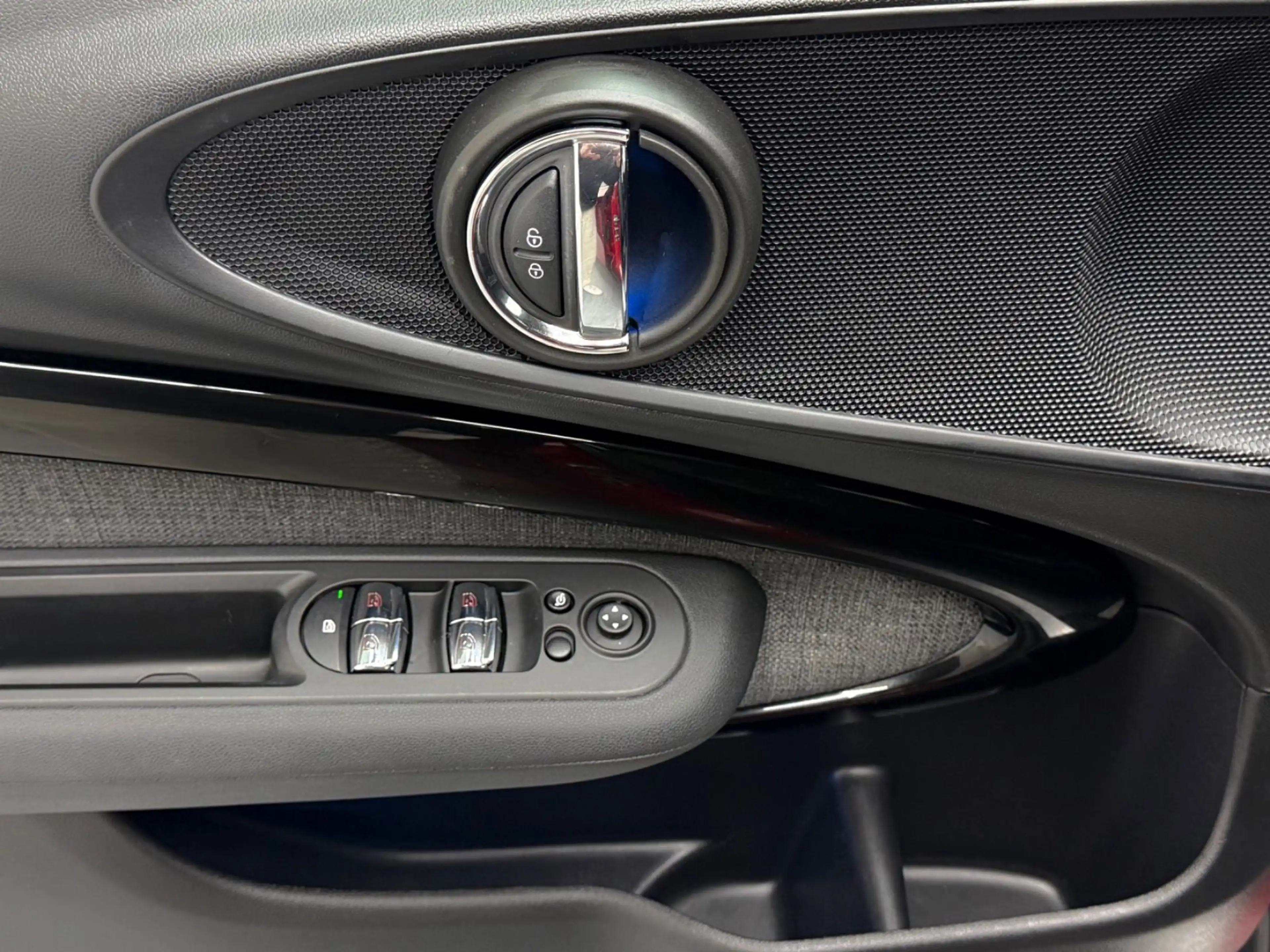 MINI Cooper Clubman Automatik|LED|NAV|R-CAM|19%|MiniSHF|Keyl — photo 15