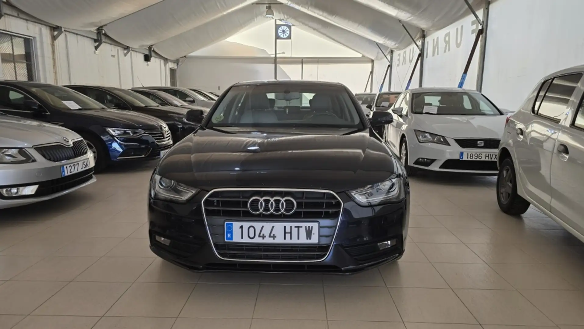 Audi A4 2.0TDI Advanced edition DPF 150 Bleu - 1