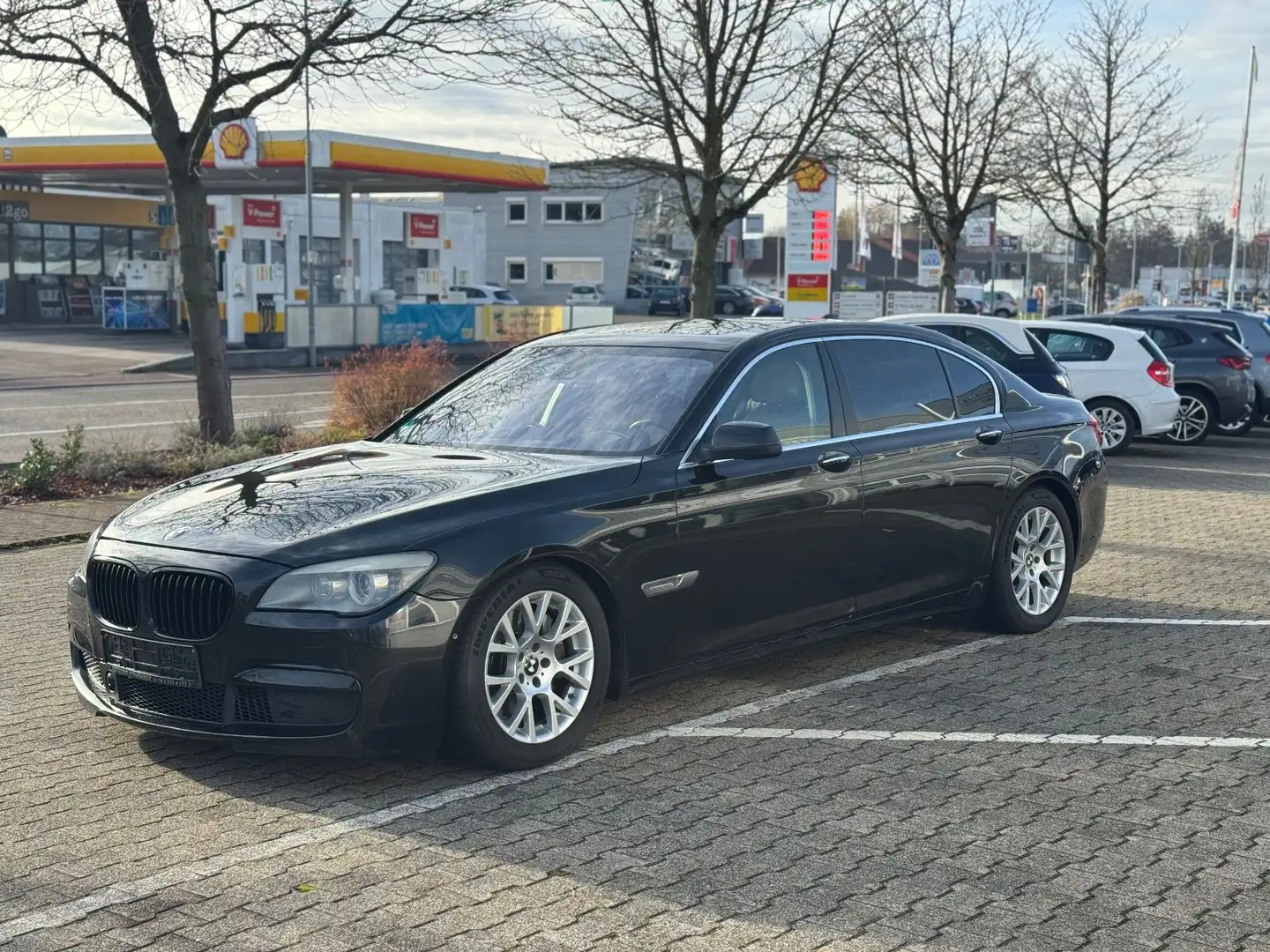 BMW 750 Li *V8 *HUD *Ambiente * Nero - 1